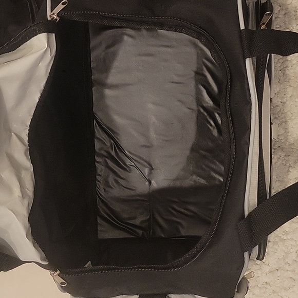 Duffle bag - Picture 7 of 9